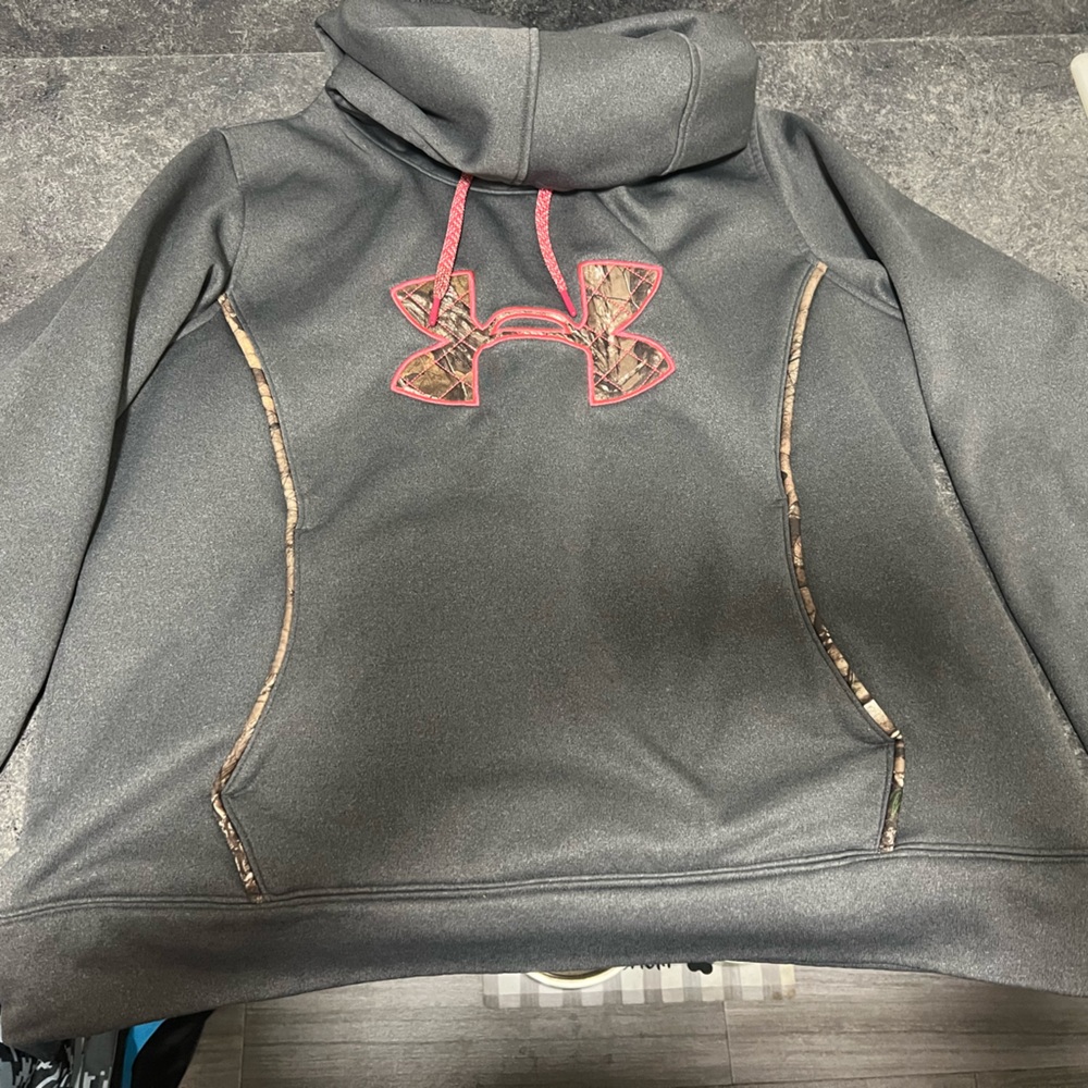 Womens under armour size xl hoodie camo